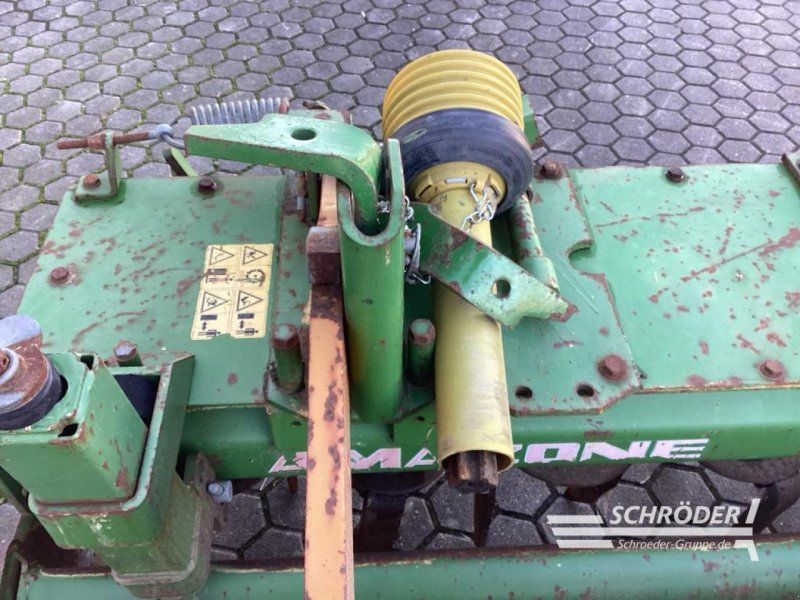 Amazone KE 402 MIT ZAHNPACKERWALZE