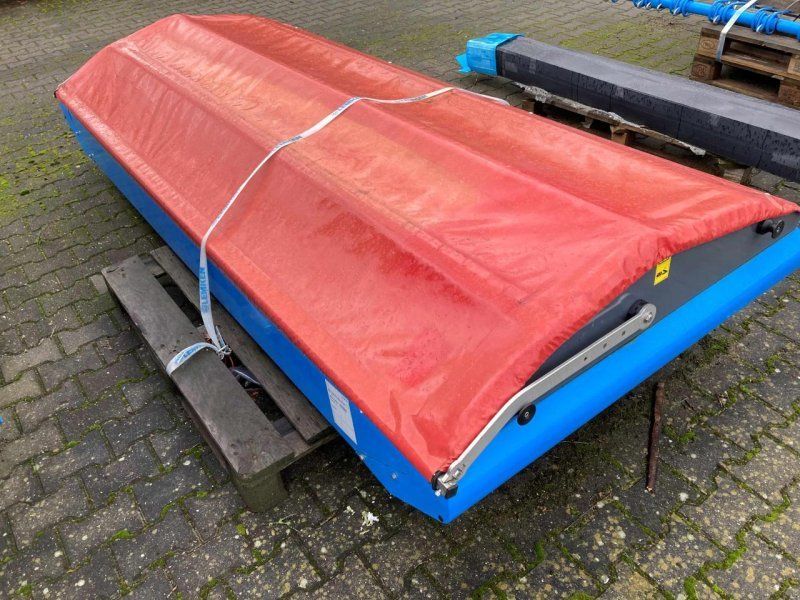 Lemken 1.100 Liter Behälteraufsatz mit mechanischer Plane für Polaris 1