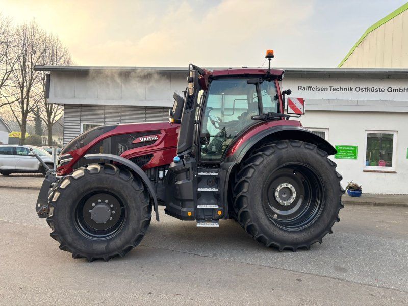 Valtra Q245