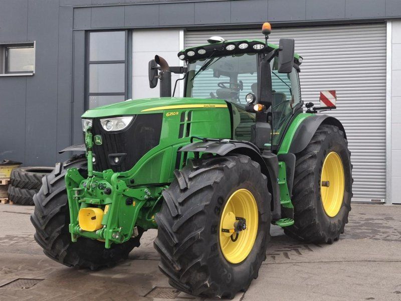 John Deere 6250 R