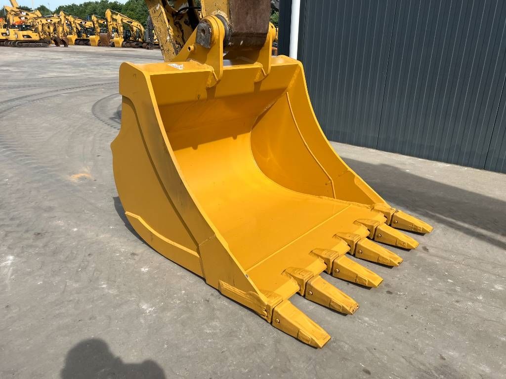 CAT 329D LN