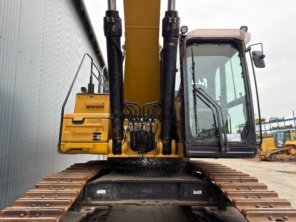CAT 352F XE