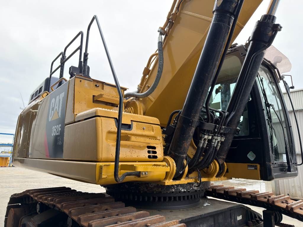 CAT 352F XE