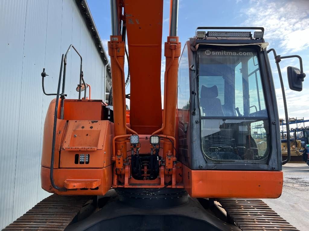 Doosan DX235LCR