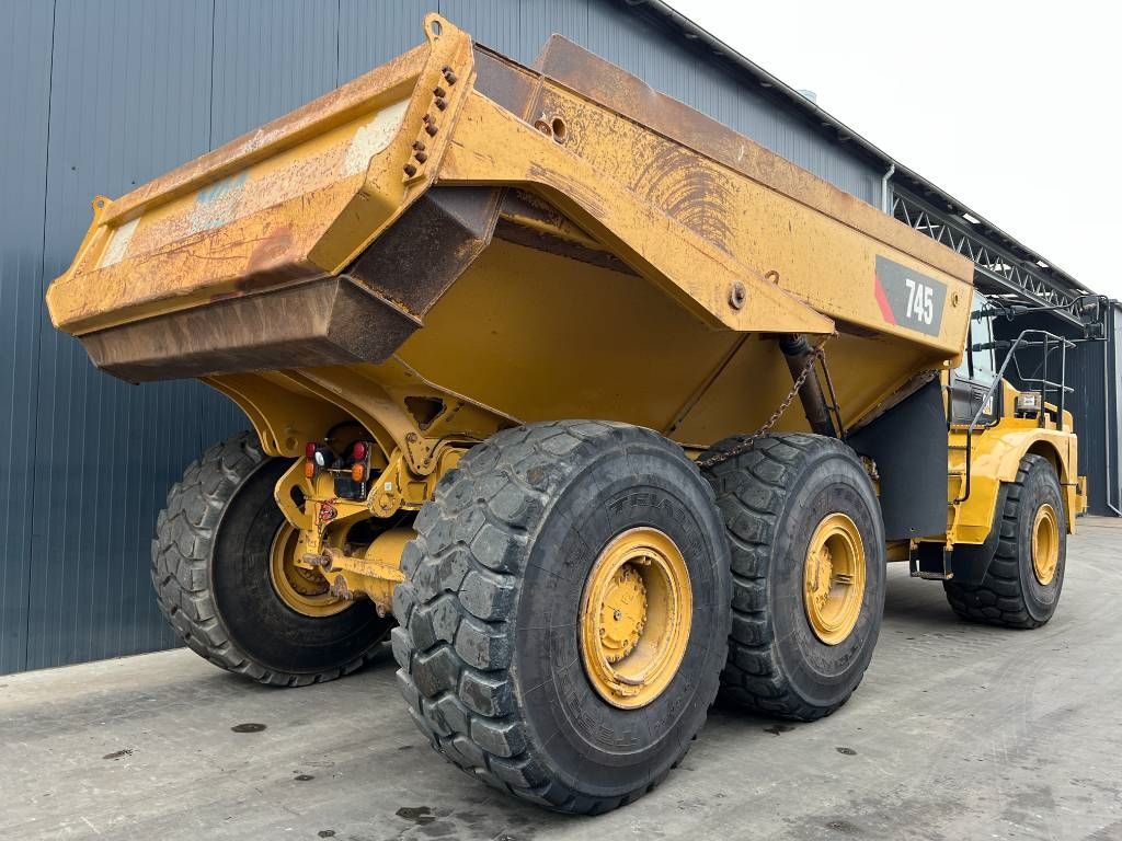 CAT 745 04A