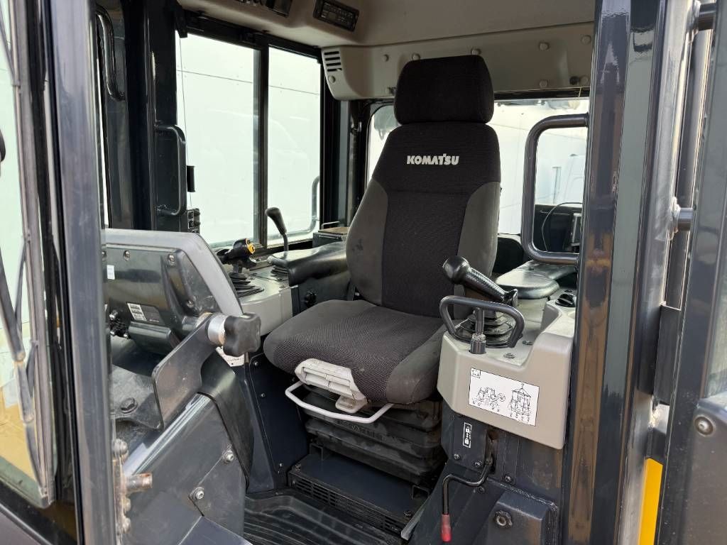 Komatsu D61PXi-24 - GPS System / Folding Blade