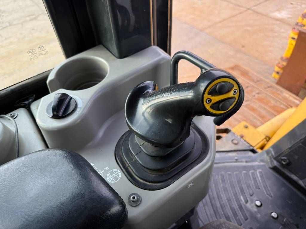 Komatsu D61PXi-24 - GPS System / Folding Blade