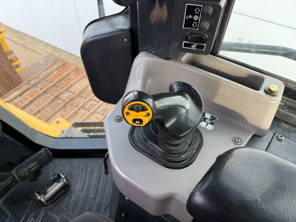 Komatsu D61PXi-24 - GPS System / Folding Blade