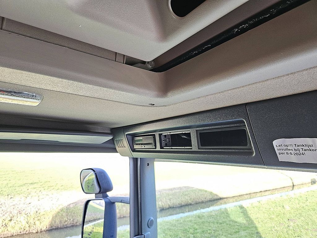 SCANIA P280 p280 6x2*4 lift