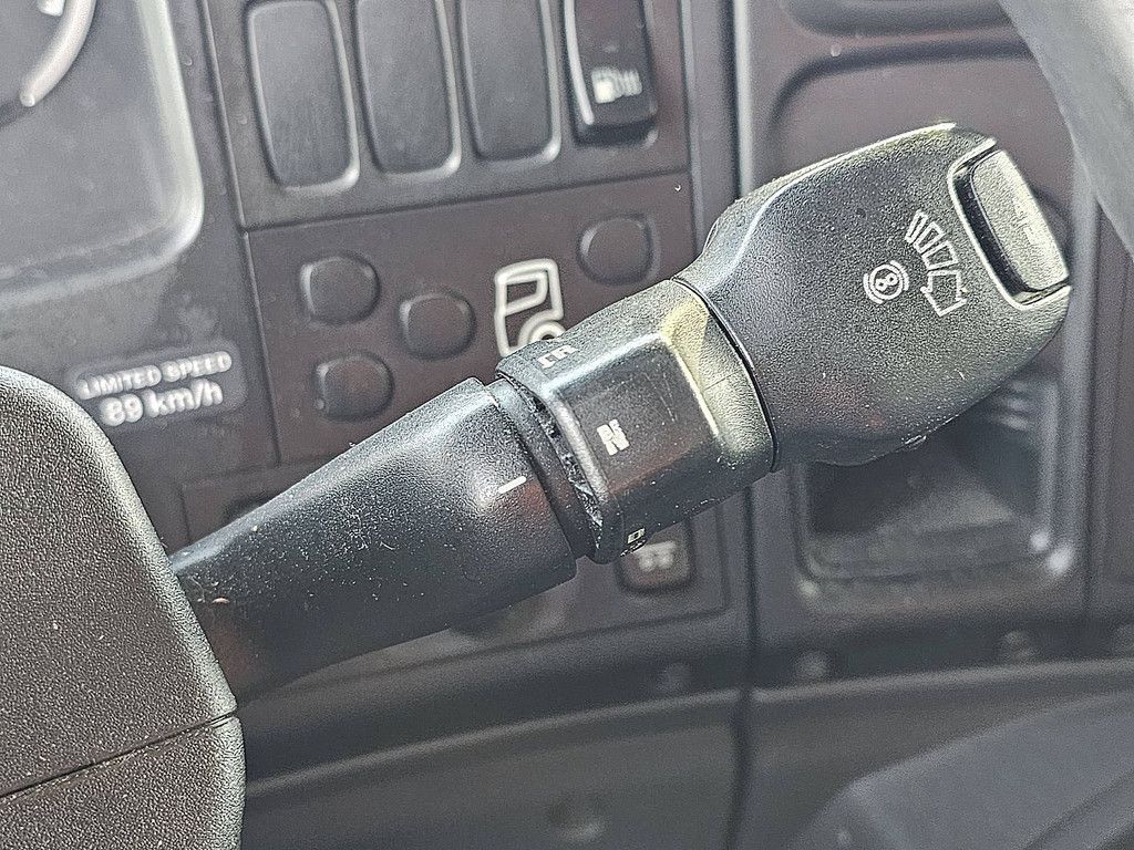 SCANIA P280 p280 6x2*4 lift