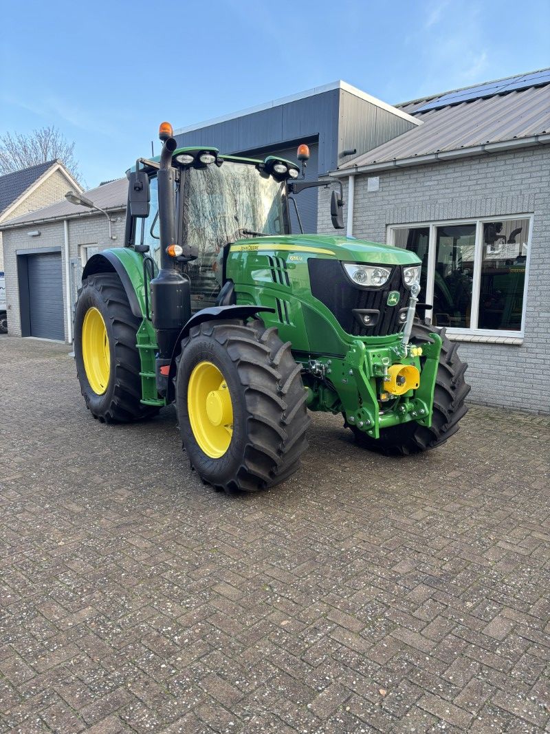 John Deere 6155M