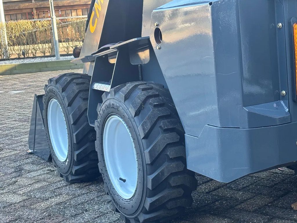 CMH miniloader mini loader skidsteer skidster shovel