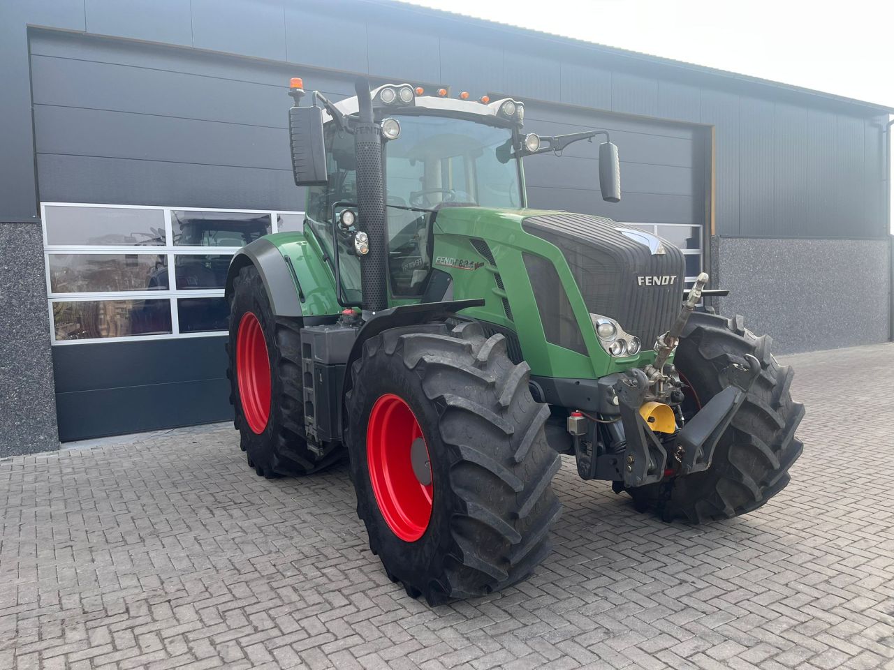 Fendt 824 scr profi met gps