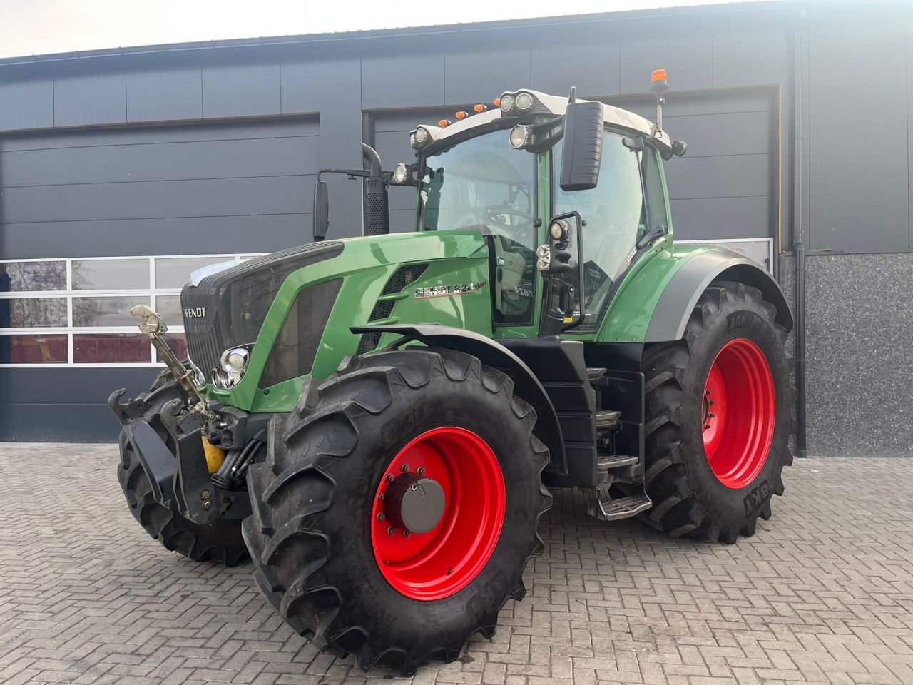 Fendt 824 scr profi met gps