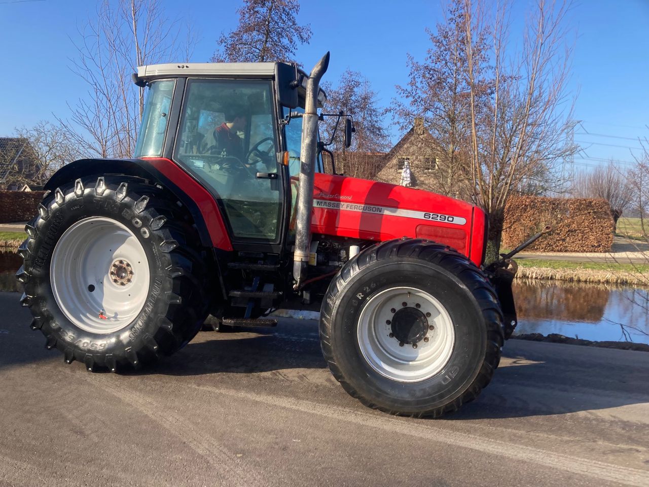 Massey Ferguson (MF) 6290