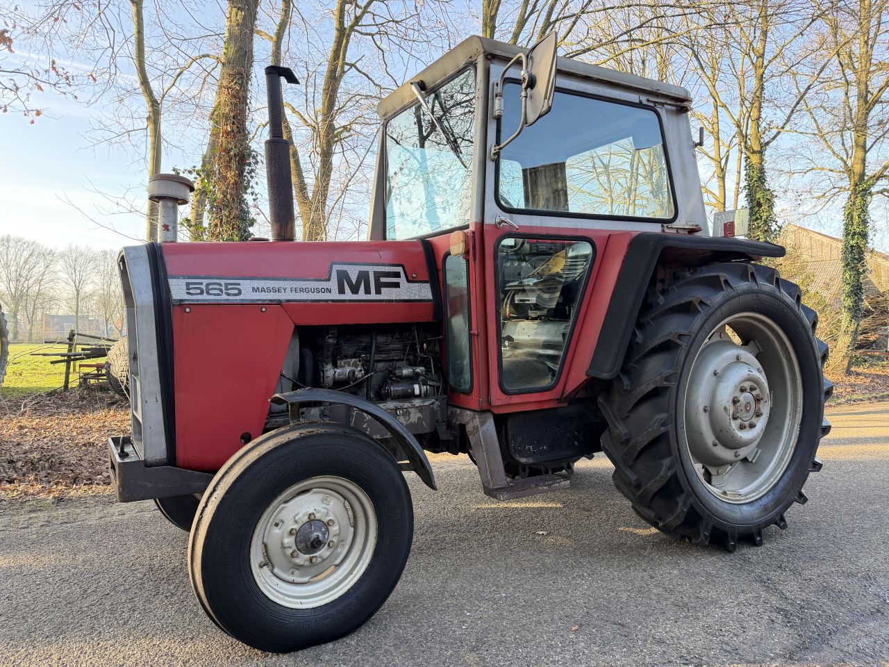 Massey Ferguson 565