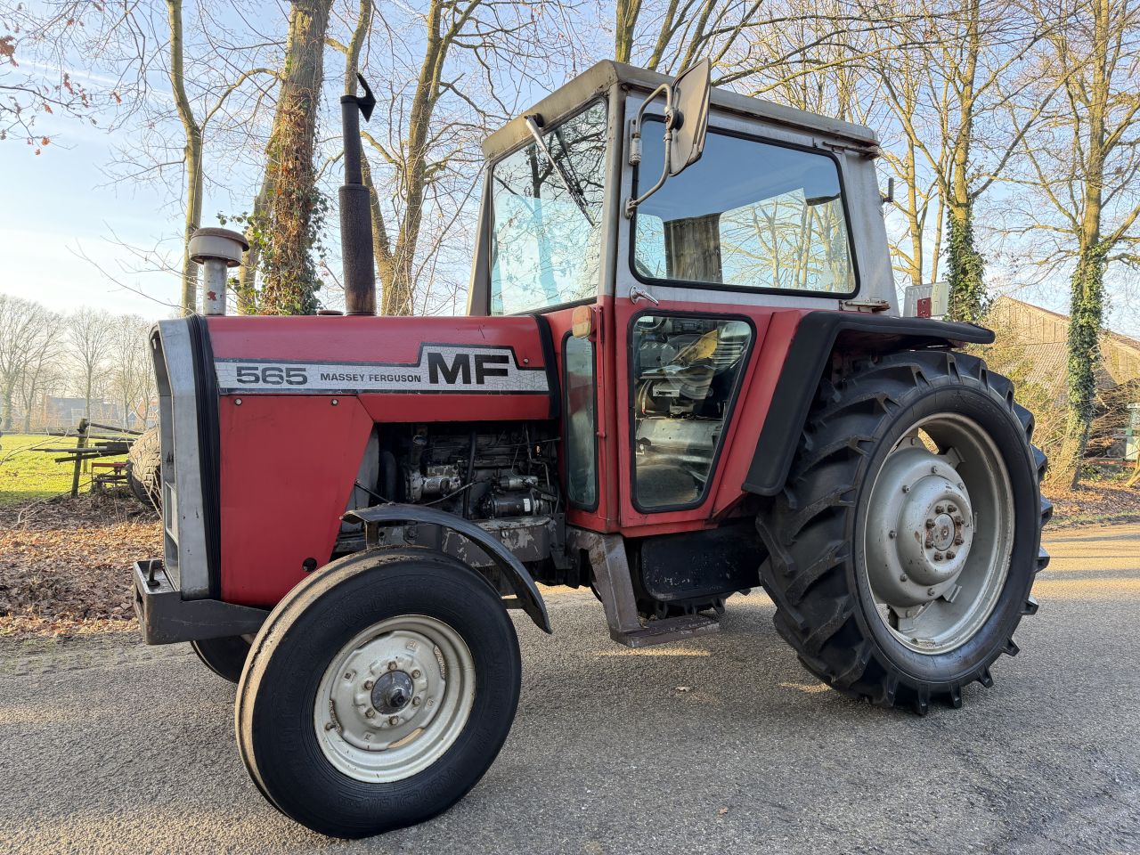 Massey Ferguson 565