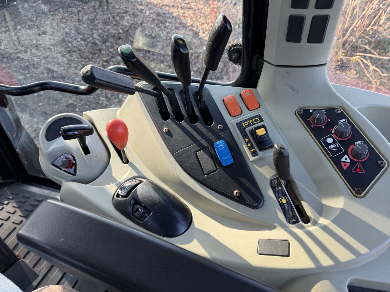 Massey Ferguson 5455 Dyna 4