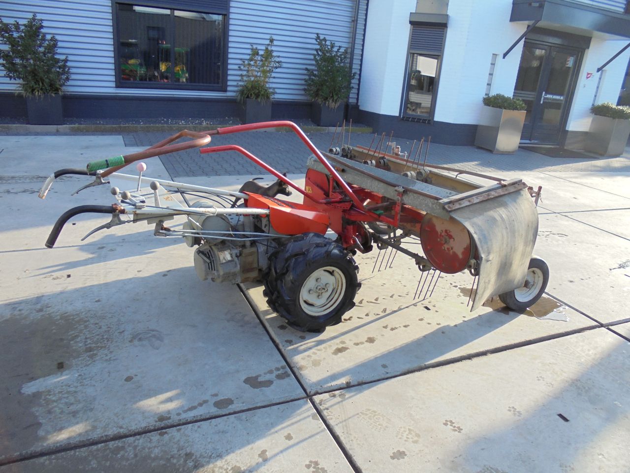 Bucher rekord met hooibandhark