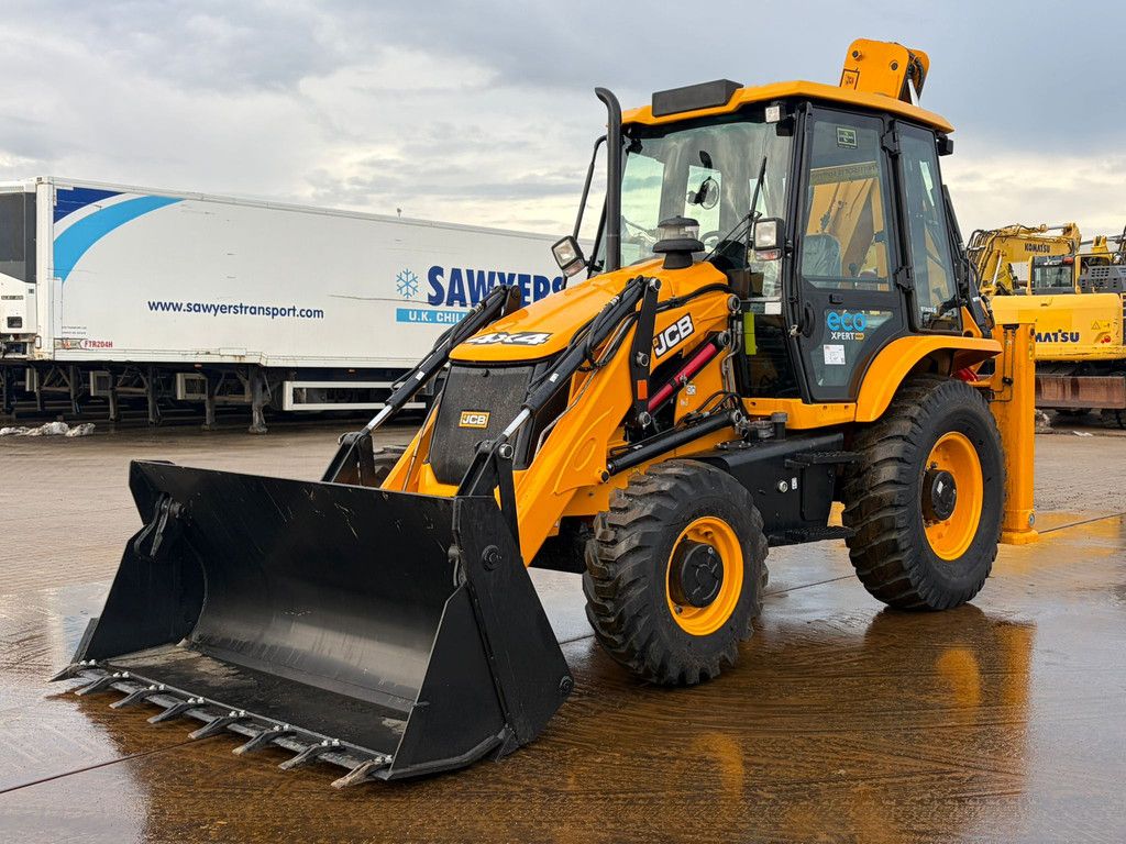 JCB 3DX 4x4 Telescopic boom, 6-1 bucket, AC Cabin Hammerlines