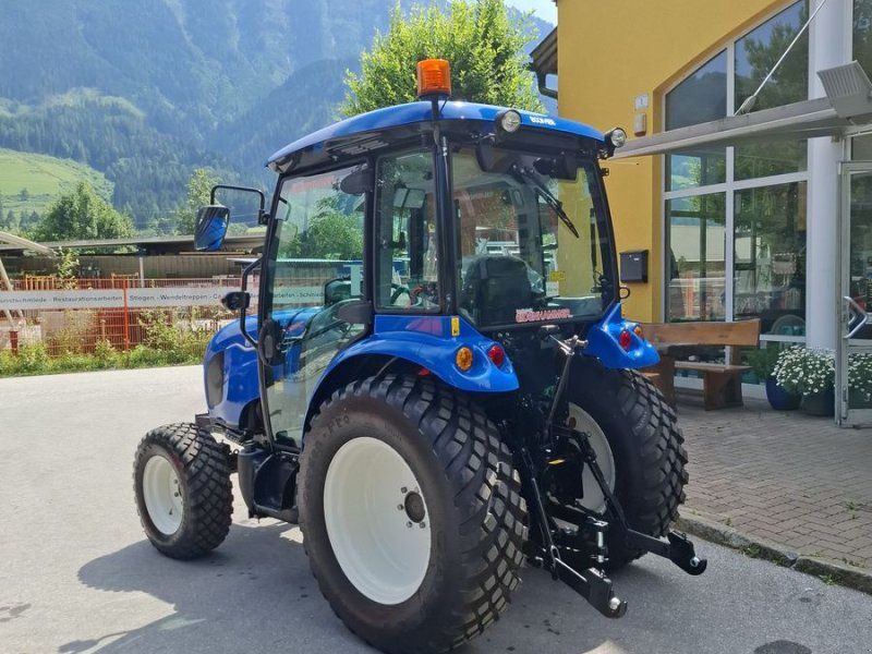 New Holland Boomer 50
