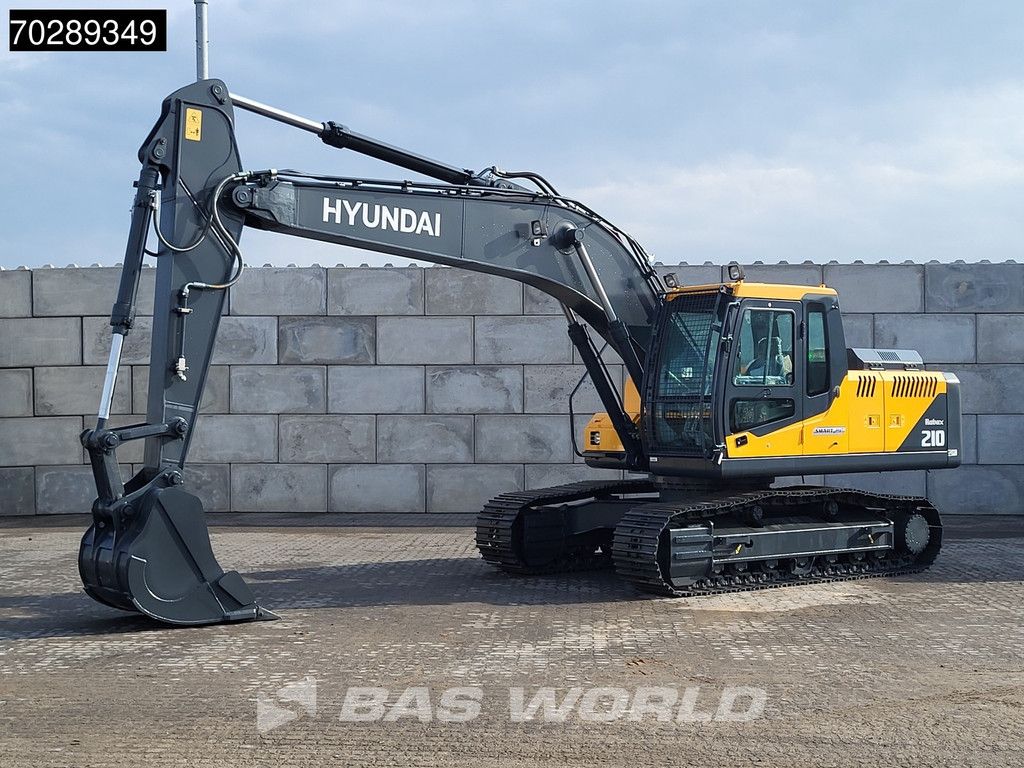 Hyundai R210