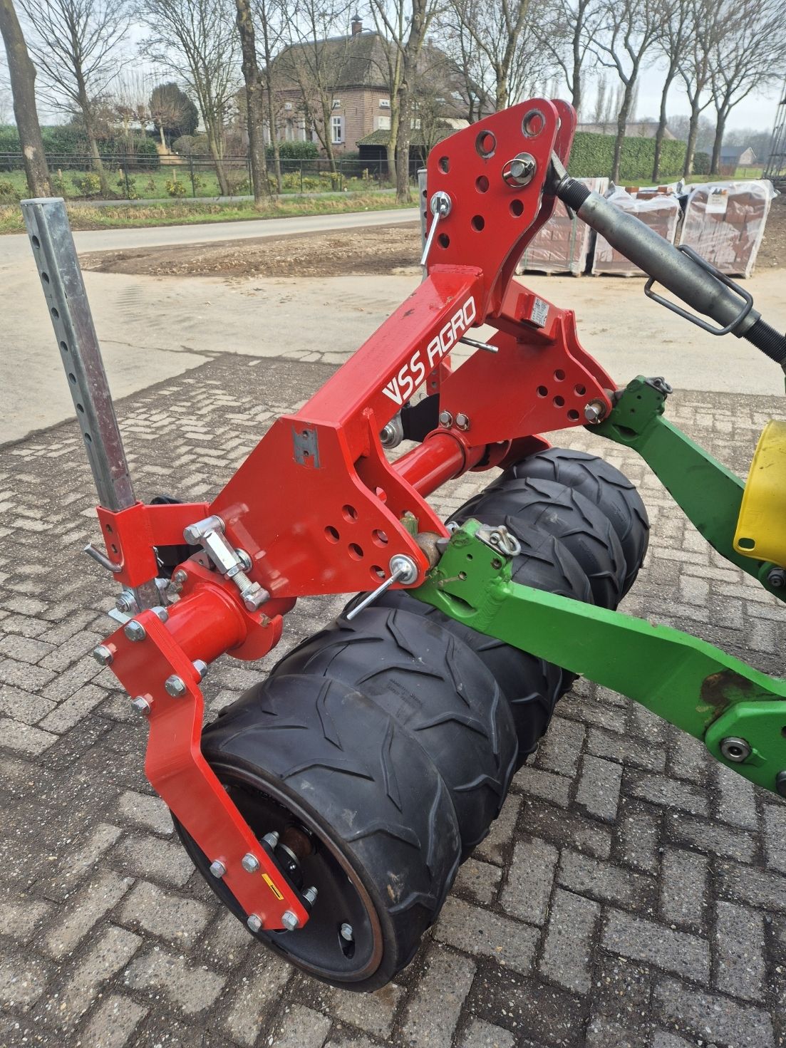 VSS DR 1500 bandenpakker frontpakker