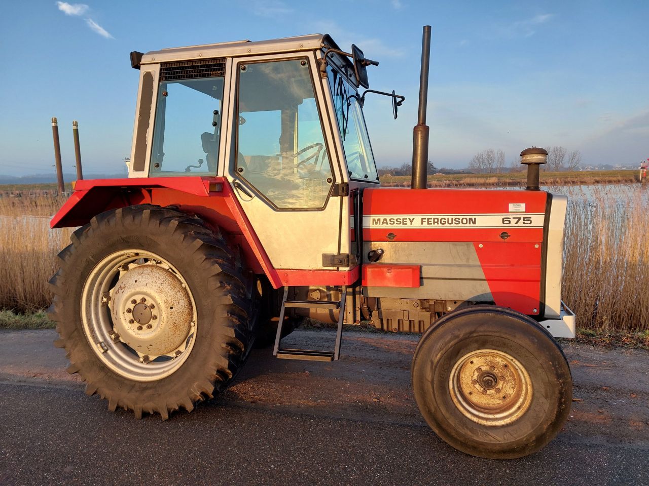 Massey Ferguson 675