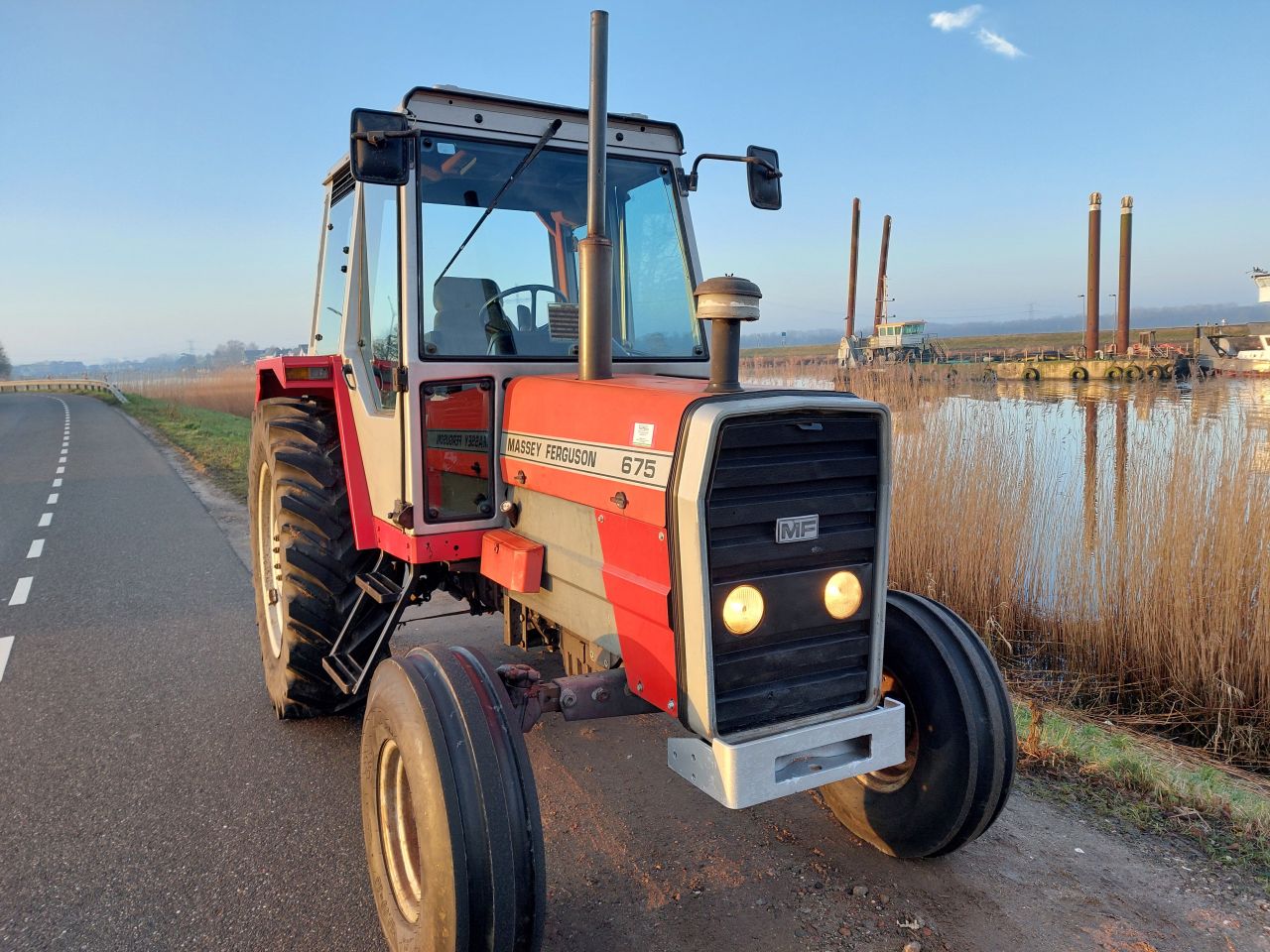 Massey Ferguson 675