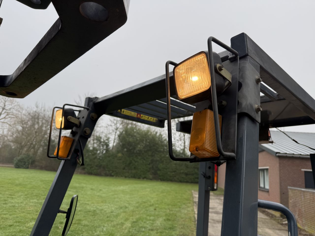 Nissan 2000KG triplex 6M Freelift Sideshift gekeurd