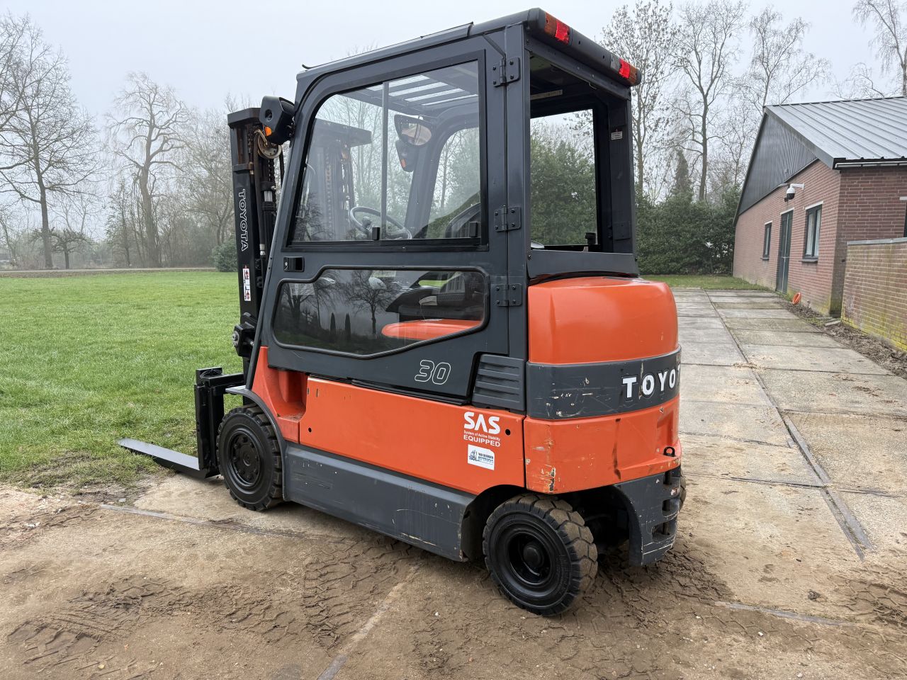 Toyota 3000KG elektrisch triplex Freelift Sideshift 4000uur