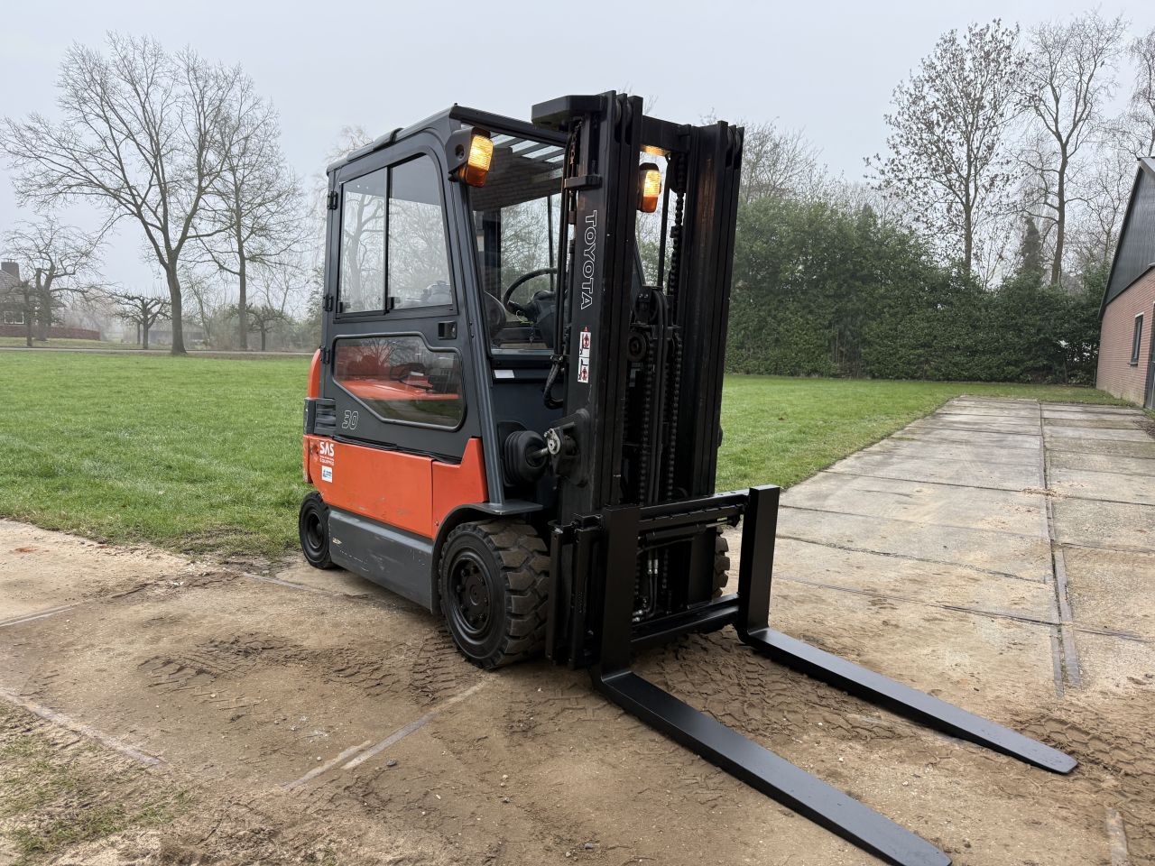 Toyota 3000KG elektrisch triplex Freelift Sideshift 4000uur