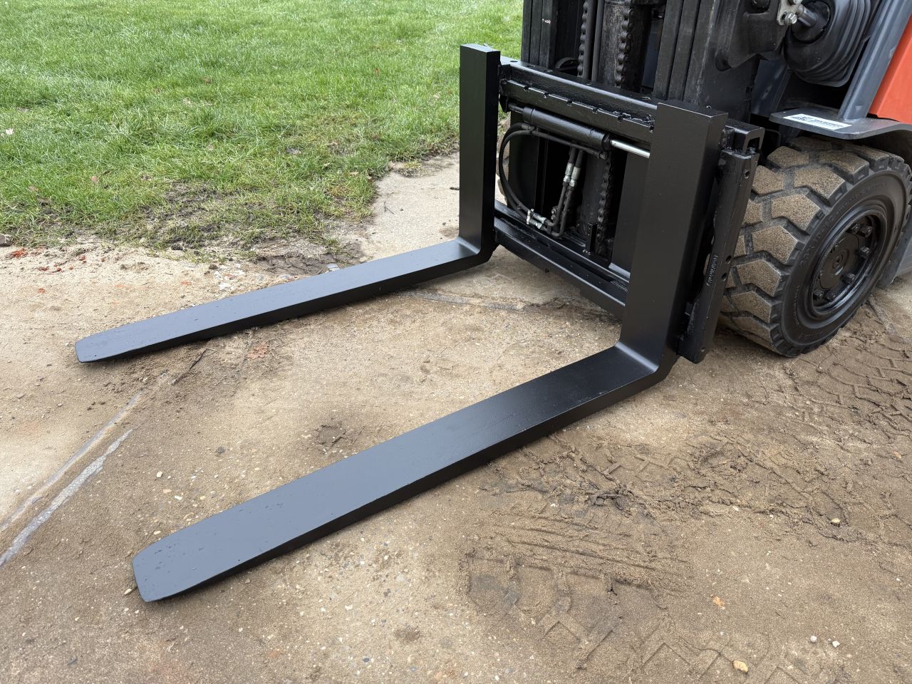 Toyota 3000KG elektrisch triplex Freelift Sideshift 4000uur