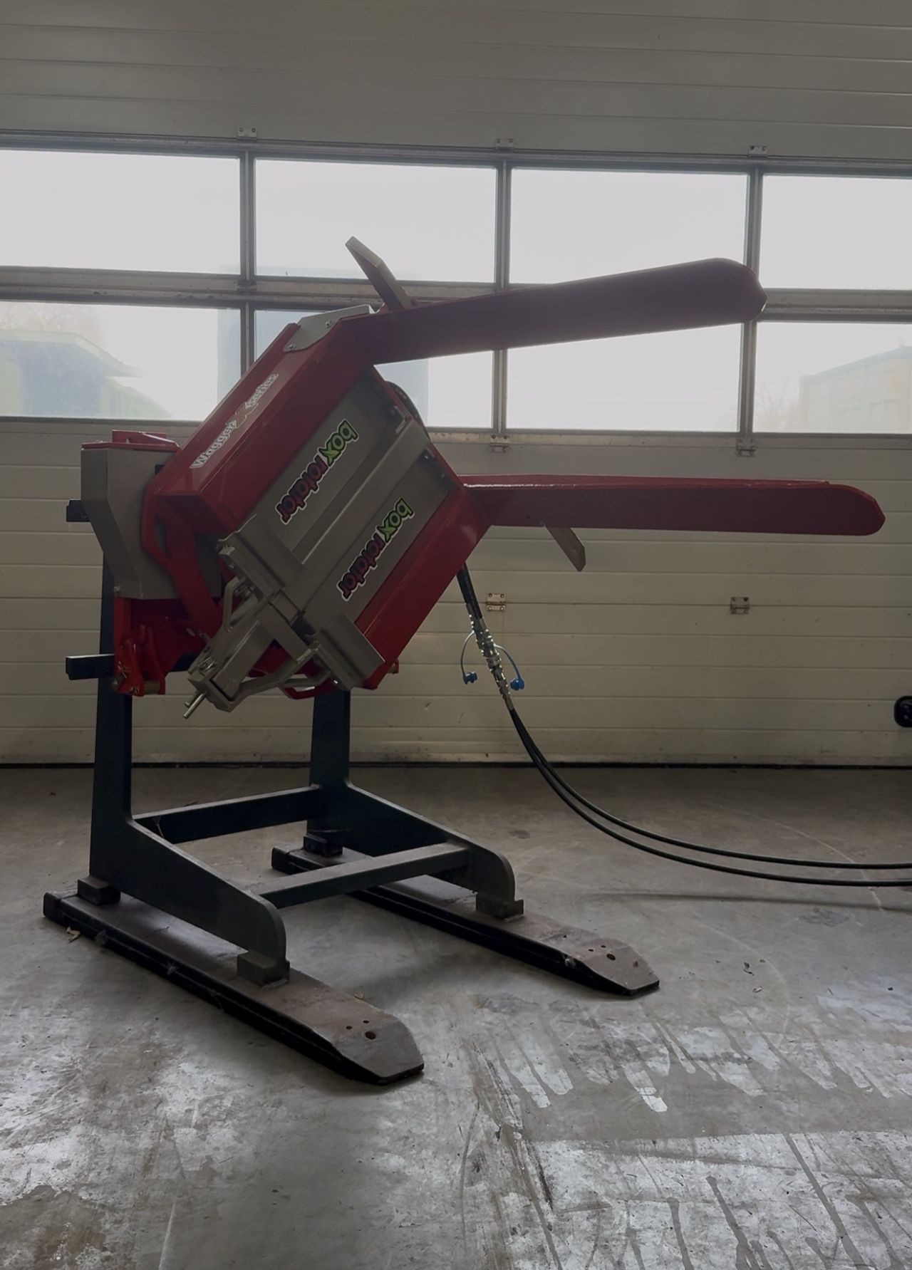 Nieuw ! 5x kistenkantelaar met topklem en zijgeleiders