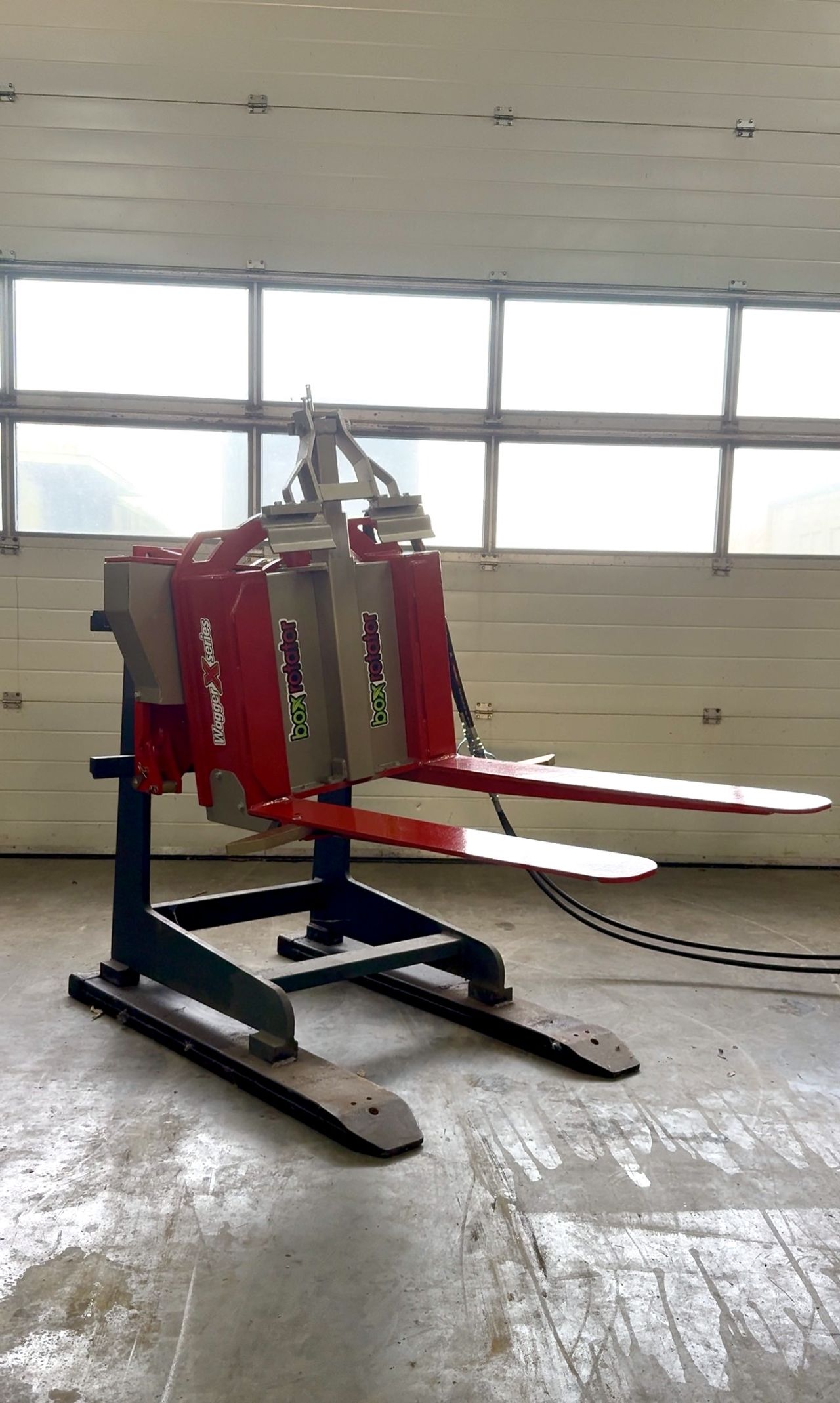 Nieuw ! 5x kistenkantelaar met topklem en zijgeleiders