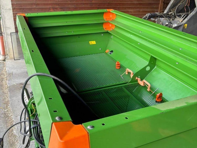 Amazone ZAM 1001 Wiegestreuer