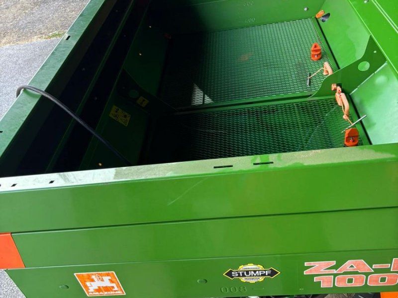 Amazone ZAM 1001 Wiegestreuer