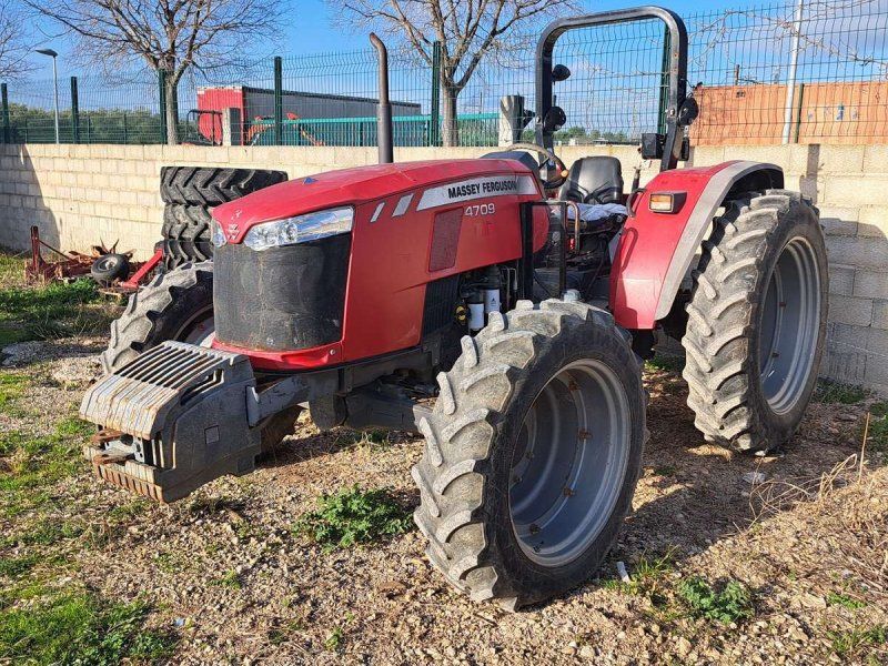 Massey Ferguson 4709