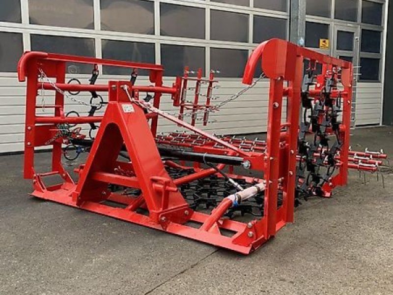 ZAGRODA Wiesenschleppe 4,00 m breit mit Striegel