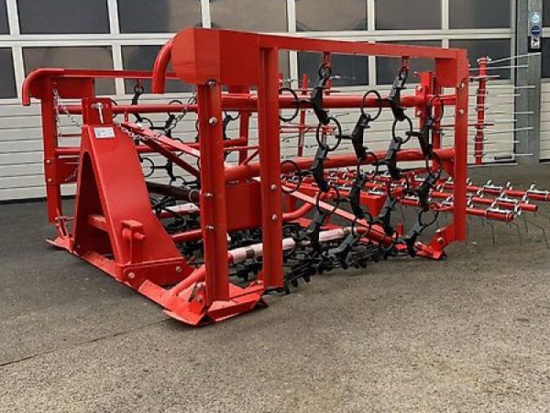 ZAGRODA Wiesenschleppe 4,00 m breit mit Striegel