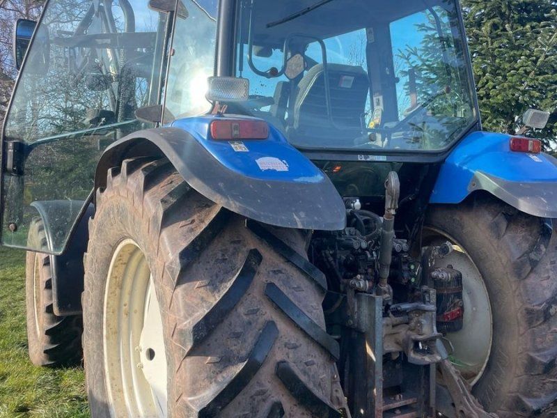 New Holland TS 115