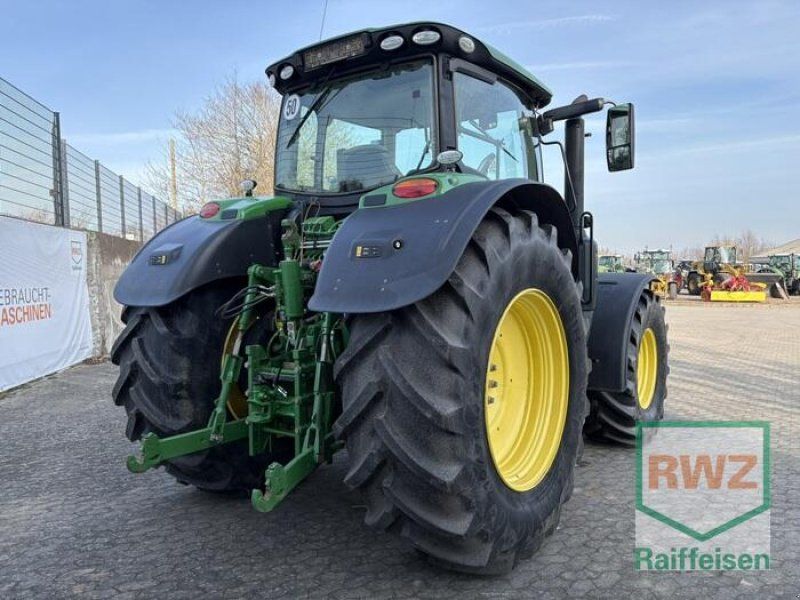 John Deere 6215R