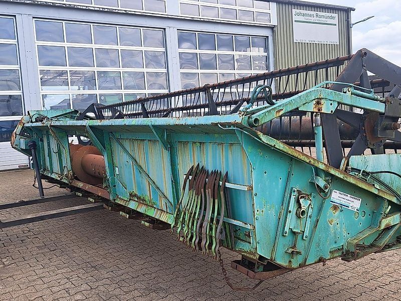 Deutz-Fahr Schneidwerk 2x weise zum Ausschlachten mit Rapsvors. und Tra