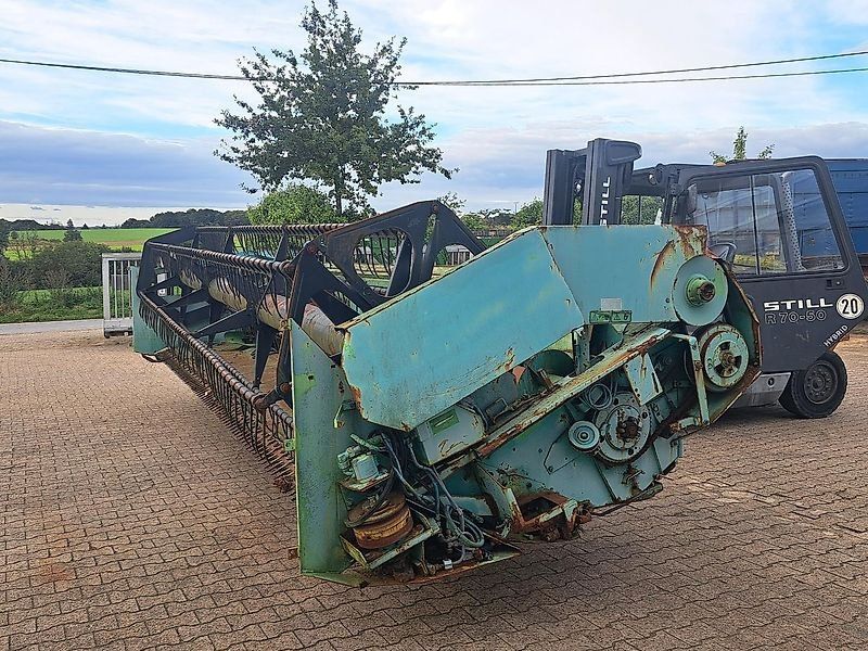 Deutz-Fahr Schneidwerk 2x weise zum Ausschlachten mit Rapsvors. und Tra