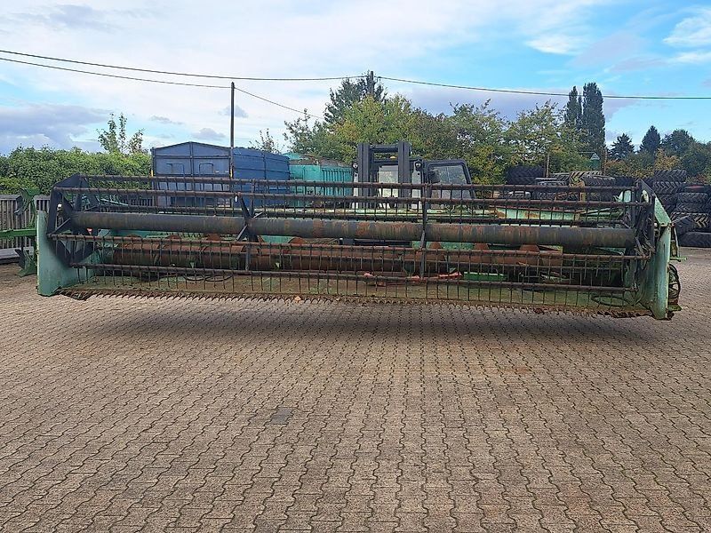 Deutz-Fahr Schneidwerk 2x weise zum Ausschlachten mit Rapsvors. und Tra