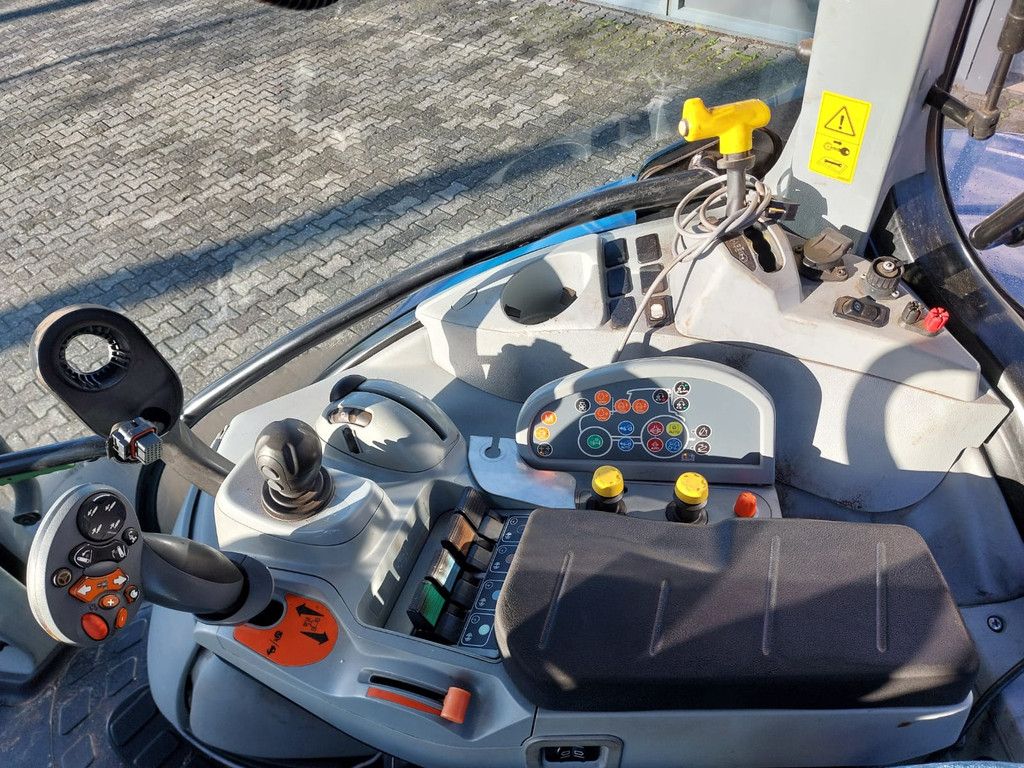 New Holland T7.210 AC