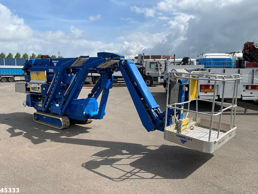 OMMELIFT 25.00 RXJ Rups hoogwerker met knikgiek