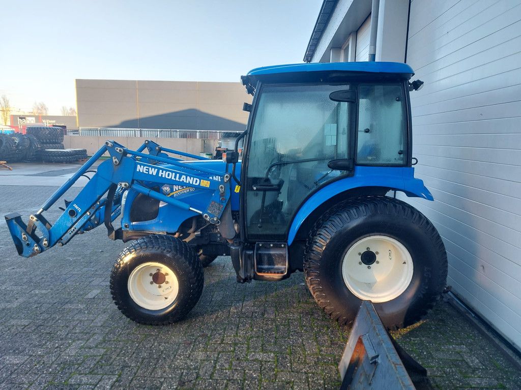 New Holland Boomer 50
