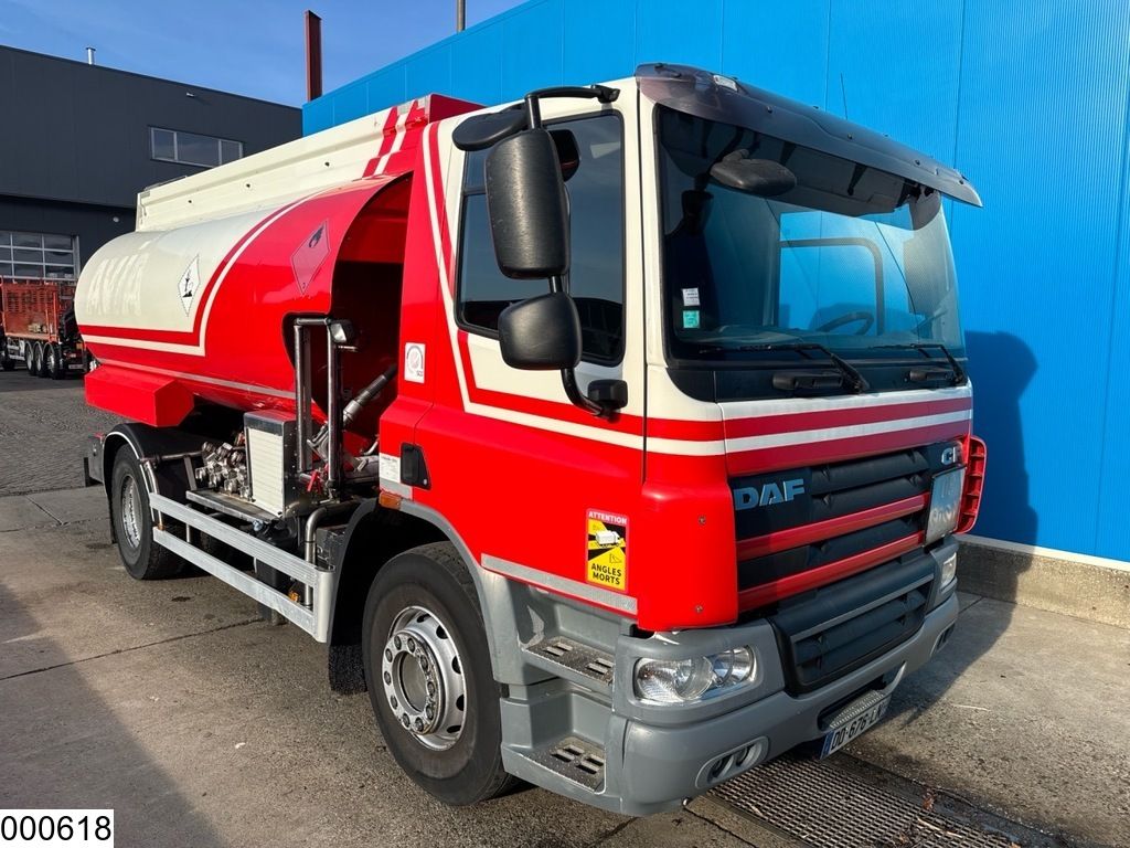 DAF CF 310 EURO 5, Magyar, 13.905 Liter, 5 Comp