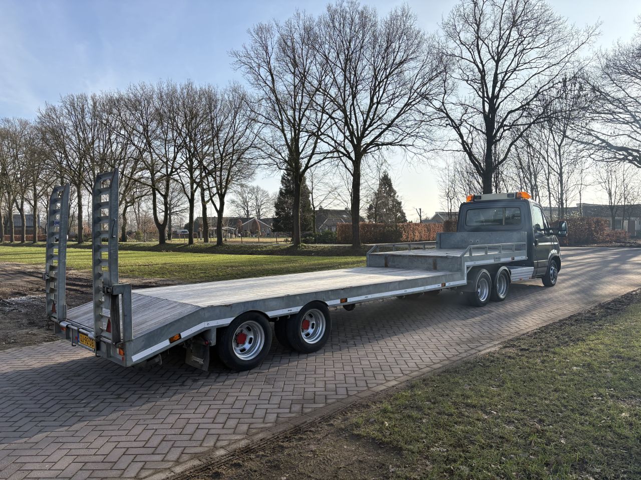 Be trekker Iveco 15 TON N1 - be oplegger 13 TON Veldhuizen